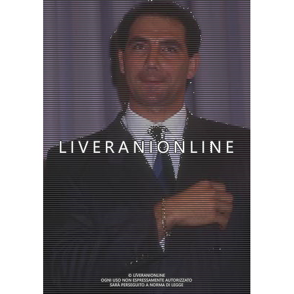 RETROSPETTIVA GIUSEPPE ABBAGNALE CANOA NELLA FOTO GIUSEPPE ABBAGNALE AG ALDO LIVERANI SAS