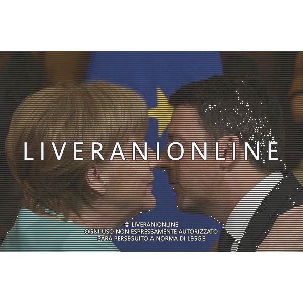 Il Presidente del Consiglio dei Ministri Matteo Renzi incontra il cancelliere della Repubblica federale di Germania Angela Merkel - Roma - 05.05.2016 - Palazzo Chigi - nella foto: Matteo Renzi saluta Angela Merkel / Ph. Corradetti - Ag. Aldo Liverani Sas/ AGENZIA ALDO LIVERANI SAS
