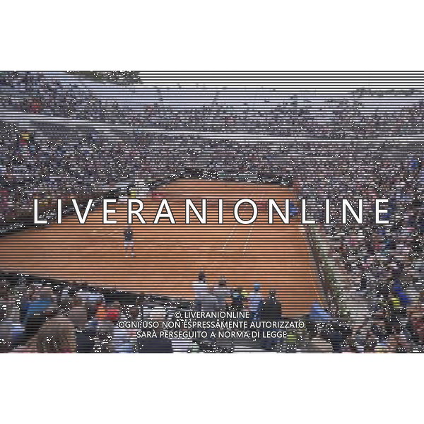 Internazionali di Tennis 2016 Roma - 07.05.2016 - Foro Italico - nella foto: panoramica del Centrale durante l\'allenamento di Roger Federer /Ph. Corradetti - AG ALDO LIVERANI SAS / AGENZIA ALDO LIVERANI SAS