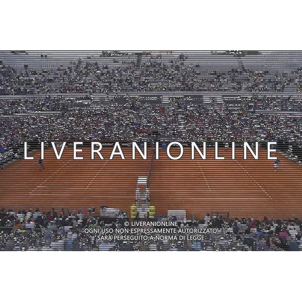 Internazionali di Tennis 2016 Roma - 07.05.2016 - Foro Italico - nella foto: panoramica del Centrale durante l\'allenamento di Roger Federer /Ph. Corradetti - AG ALDO LIVERANI SAS / AGENZIA ALDO LIVERANI SAS