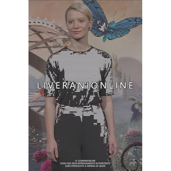 Mia Wasikowska beim Photocall zum Kinofilm \'Alicia a través del espejo / Alice Through the Looking Glass / Alice im Wunderland: Hinter den Spiegeln\' im Hotel AC Santo Mauro. Madrid, 12.05.2016 FOT. FUTURE IMAGE/NEWSPIX.PL SPAIN, POLAND, UK AND GERMANY OUT !! --- Newspix.pl AG ALDO LIVERANI SAS ONLY ITALY *** Local Caption *** www.newspix.pl mail us: info@newspix.pl call us: 0048 022 23 22 222 --- Polish Picture Agency by Ringier Axel Springer Poland