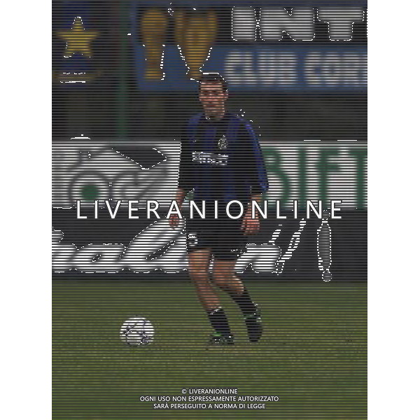 07-12-2000 INTER HERTA BERLINO COPPA UEFA NELLA FOTO LAURENT BLANC AG ALDO LIVERANI SAS