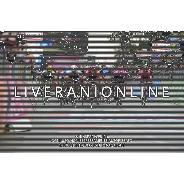 13-05-2016 Giro D\'italia; Tappa 07 Sulmona - Foligno; 2016, Lotto Soudal; 2016, Trek Factory Racing; 2016, Lampre - Merida; Greipel, Andre; Nizzolo, Giacomo; Modolo, Sacha; Foligno; Â© SIROTTI / AGENZIA ALDO LIVERANI SAS 