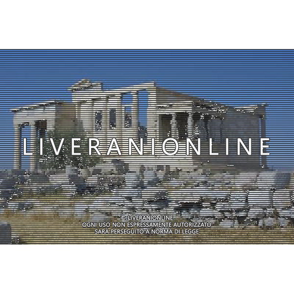 GRECIA 2001- ATENE NELLA FOTO ERECHTHEION AG ALDO LIVERANI SAS