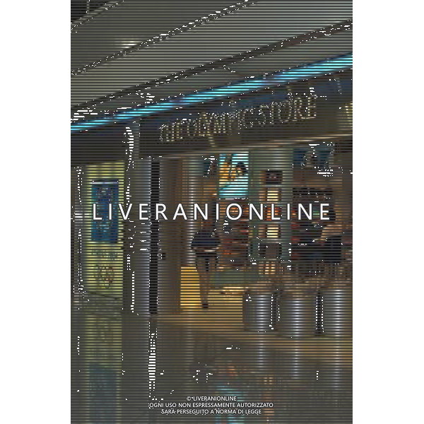 GRECIA 2001- ATENE NELLA FOTO OLYMPIC STORE AG ALDO LIVERANI SAS