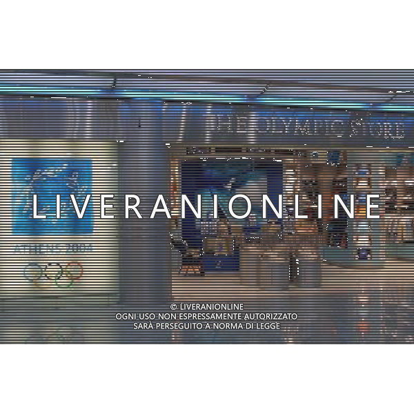 GRECIA 2001- ATENE NELLA FOTO OLYMPIC STORE AG ALDO LIVERANI SAS