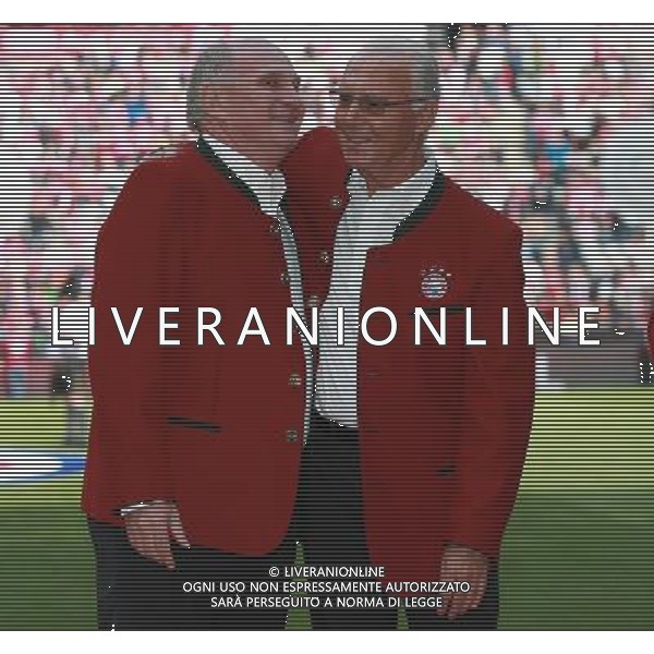 firo : 14.05.2016, Fu§ball, Saison 2015/2016, 1.Bundesliga: FC Bayern MŸnchen - Hannover 96 Franz Beckenbauer und Uli Hoene§ $worldrights,Es gelten unsere AGB, einsehbar auf www.firosportphoto.de, copyright by firo sportphoto: Coesfelder Str. 207 D-48249 DŸlmen www.firosportphoto.de mail@firosportphoto.de (V o l k s b a n k B o c h u m - W i t t e n ) IBAN DE68 4306 0129 0341 1171 00 Tel: +49-2594-9916004 Fax: +49-2594-9916005 AG ALDO LIVERANI SAS ONLY ITALY