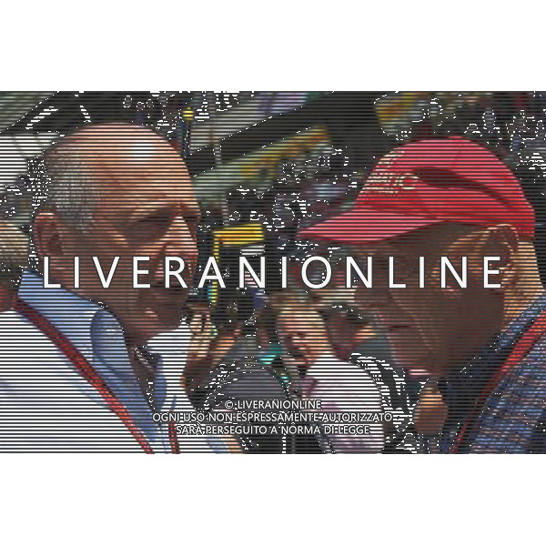 (L to R): Ron Dennis (GBR) McLaren Executive Chairman with Niki Lauda (AUT) Mercedes Non-Executive Chairman on the grid. 15.05.2016. Formula 1 World Championship, Rd 5, Spanish Grand Prix, Barcelona, Spain, Race Day. AG ALDO LIVERANI SAS ONLY ITALY