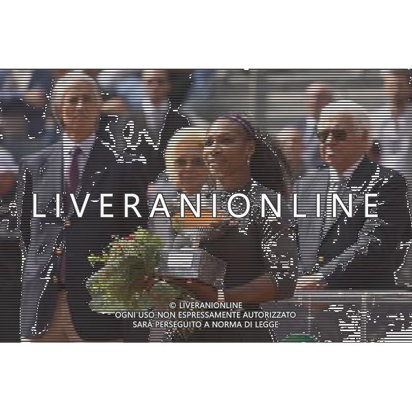 Internazionali BNL d\'Italia 2016 Roma - 15.05.2016 - Foro Italico - nella foto: Serena Williams con la coppa del torneo /Ph. Corradetti - AGENZIA ALDO LIVERANI SAS