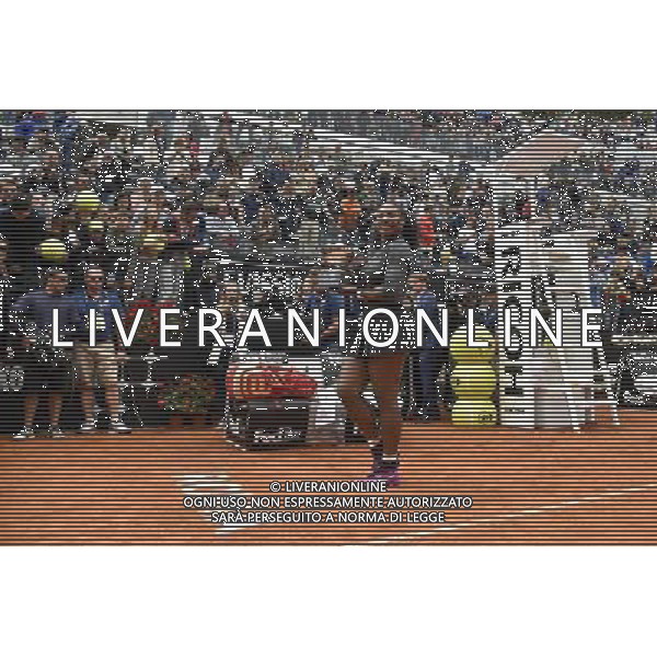 Internazionali BNL d\'Italia 2016 Roma - 15.05.2016 - Foro Italico - nella foto: Serena Williams con la coppa del torneo /Ph. Corradetti - AGENZIA ALDO LIVERANI SAS