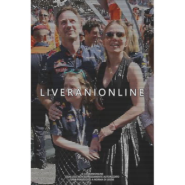 Christian Horner (GBR) Red Bull Racing Team Principal celebrates at the podium with wife Geri Halliwell (GBR) Singer and daughter Bluebell. 15.05.2016. Formula 1 World Championship, Rd 5, Spanish Grand Prix, Barcelona, Spain, Race Day. 