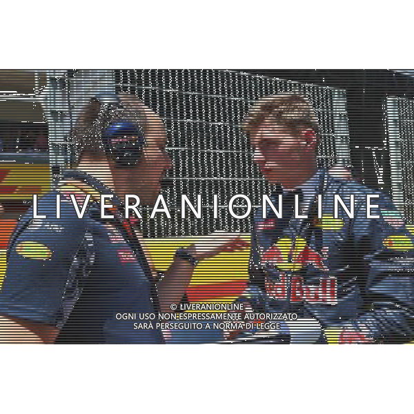 Max Verstappen (NLD) Red Bull Racing with Gianpiero Lambiase (ITA) Red Bull Racing Engineer on the grid. 15.05.2016. Formula 1 World Championship, Rd 5, Spanish Grand Prix, Barcelona, Spain, Race Day. 