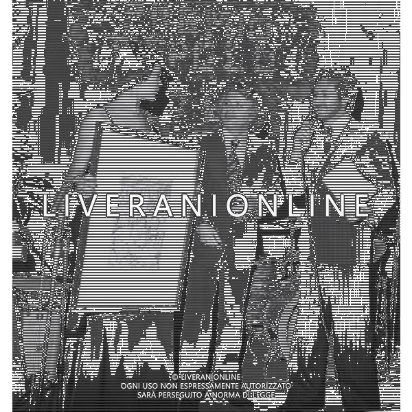 Lino Toffolo attore, cantautore e cabarettista italiano - Retrospettiva nella foto al Premio Tiepolo a Venezia nel 1976 © Archivio / AGENZIA ALDO LIVERANI SAS 