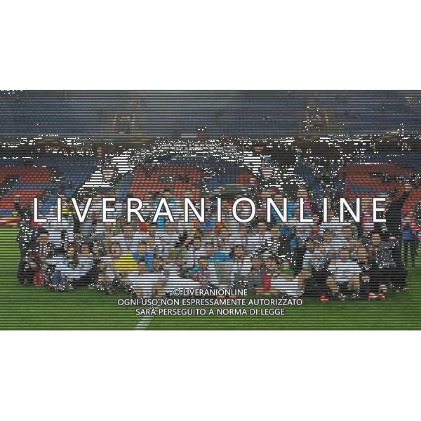 UEFA Europa League 2015/2016 Finale Basilea - 18.05.2016 Liverpool-Siviglia Nella Foto:i giocatori del siviglia festeggiano con la coppa /Ph.Vitez-Ag. Aldo Liverani