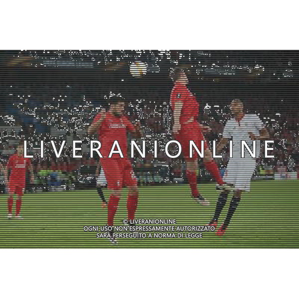 BAZYLEA 18.05.2016 MECZ FINAL LIGA EUROPY SEZON 2015/16 --- UEFA EUROPA LEAGUE FINAL MATCH IN BASEL: LIVERPOOL FC - SEVILLA FC NATHANIEL CLYNE MARIANO FERREIRA FOT. PIOTR KUCZA/NEWSPIX.PL --- Newspix.pl / AGENZIA ALDO LIVERANI SAS - ITALY ONLY EDITORIAL USE ONLY Liverpool - Siviglia Finale UEFA Europa League 2015/2016 Basilea - 18.05.2016