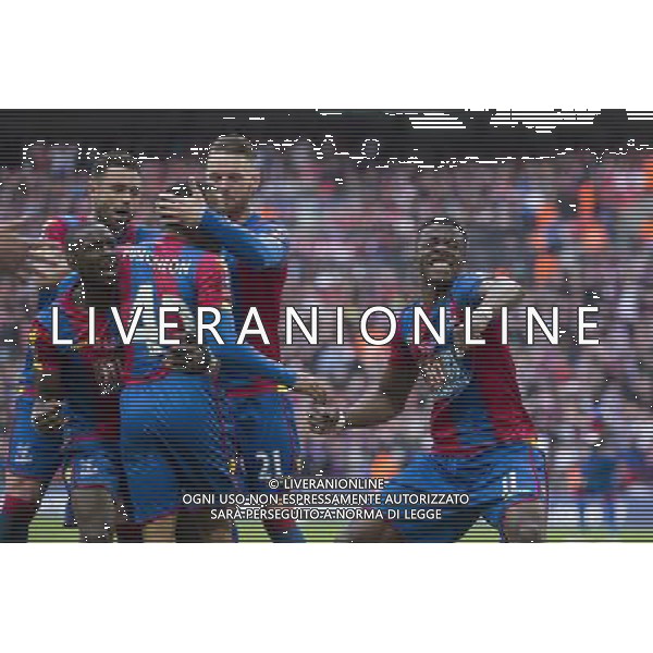 GOAL CELEBRATION - Crystal Palace\'s Wilfried Zaha (right) celebrates his side\'s opening goal, scored by Jason Puncheon Photographer Craig Mercer/CameraSport Football - The Emirates FA Cup Final - Crystal Palace Manchester United - Saturday 21st May 2016 - Wembley - London © CameraSport - 43 Linden Ave. Countesthorpe. Leicester. England. LE8 5PG - Tel: +44 (0) 116 277 4147 - admin@camerasport.com - www.camerasport.com AG ALDO LIVERANI SAS ONLY ITALY
