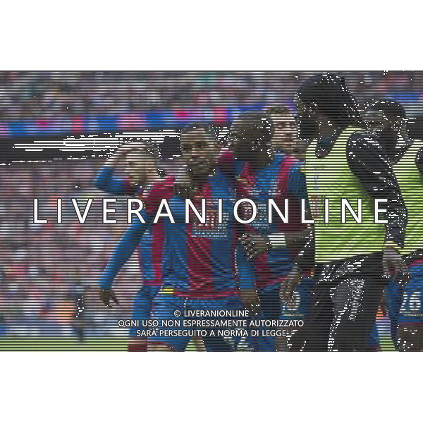 GOAL CELEBRATION - Crystal Palace\'s Jason Puncheon (left) celebrates scoring the opening goal with team mates Photographer Craig Mercer/CameraSport Football - The Emirates FA Cup Final - Crystal Palace Manchester United - Saturday 21st May 2016 - Wembley - London © CameraSport - 43 Linden Ave. Countesthorpe. Leicester. England. LE8 5PG - Tel: +44 (0) 116 277 4147 - admin@camerasport.com - www.camerasport.com AG ALDO LIVERANI SAS ONLY ITALY