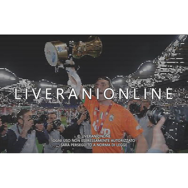 Coppa Italia TIM Cup 2015/2016 Finale Roma - 21.05.2016 Milan-Juventus Nella Foto: gianluigi buffon con la coppa /Ph.Vitez-Ag. Aldo Liverani