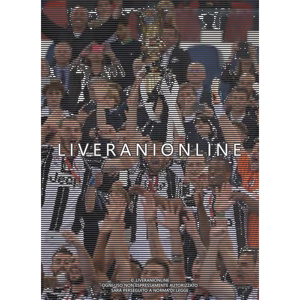 Coppa Italia TIM Cup 2015/2016 Finale Roma - 21.05.2016 Milan-Juventus Nella Foto:chiellini alza la coppa /Ph.Vitez-Ag. Aldo Liverani