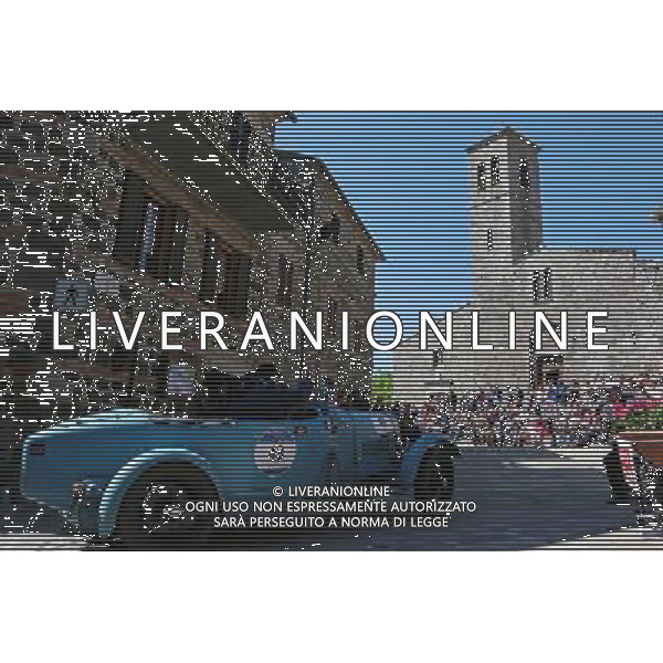 1000 Miglia 2016: passaggi vari da Roma a Parma - auto 48 Salviato a Radicofani PH MARCO RIZZINI AG ALDO LIVERANI SAS