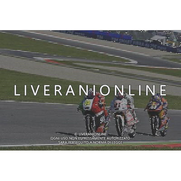 22.05.2016. Mugello, Italia. Moto3 gara. Nicol˜ Bulega (Sky Team VR46) Francesco Bagnaia (Mahindra) Brad Binder (Redbull KTM) durante la gara. FOTO G. PIAZZOLLA-AG ALDO LIVERANI SAS