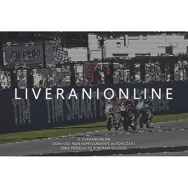 22.05.2016. Mugello, Italia. Moto3 gara.Brad Binder (KTM RedBull) Francesco Bagnaia (Mahindra) durante la gara. FOTO G. PIAZZOLLA-AG ALDO LIVERANI SAS