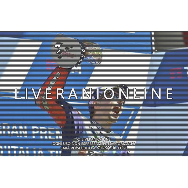 Jorge Lorenzo esulta per il primo posto FOTO G-PIAZZOLLA-AG ALDO LIVERANI SAS