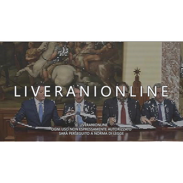 Bagnoli firma protocollo di vigilanza - Roma - 24.05.2016 - Palazzo Chigi - nella foto: da sx Matteo Renzi Raffaele Cantone Salvo Nastasi e Domenico Arcuri / Ph. Corradetti - AGENZIA ALDO LIVERANI SAS