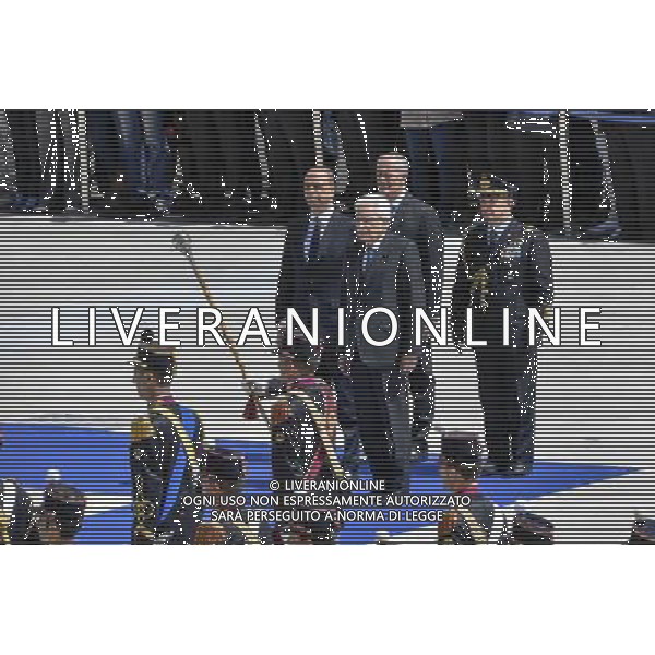 Cerimonia celebrativa del 164 anniversario della fondazione della Polizia di Stato - Roma 25.05.2016 - Caserma \' Ferdinando di Savoia \' - nella foto: Sergio Mattarella Angelino Alfano e Franco Gabrielli / Ph. Corradetti - AGENZIA ALDO LIVERANI SAS