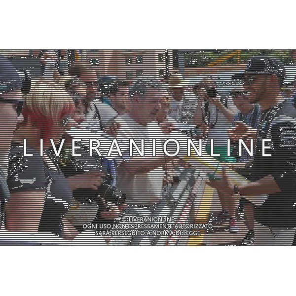 Lewis Hamilton (GBR) Mercedes AMG F1 with fans. 25.05.2016. Formula 1 World Championship, Rd 6, Monaco Grand Prix, Monte Carlo, Monaco, Preparation Day. 