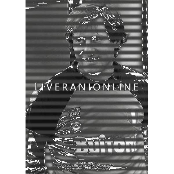 RETROSPETTIVA CLAUDIO GARELLA CALCIATORE NELLA FOTO CLAUDIO GARELLA CON LA MAGLIA DEL NAPOLI AG ALDO LIVERANI SAS