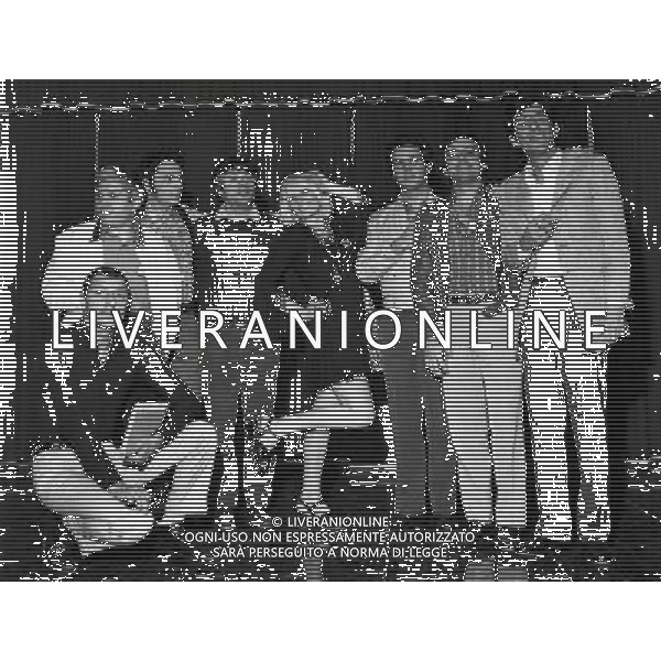 Lino Toffolo attore, cantautore e cabarettista italiano - Retrospettiva nella foto con Pippo Franco, Bruno Lauzi, Gabriella Ferri, Renato Pozzetto, Cochi Ponzoni, Giorgio Gaber © Archivio / AGENZIA ALDO LIVERANI SAS