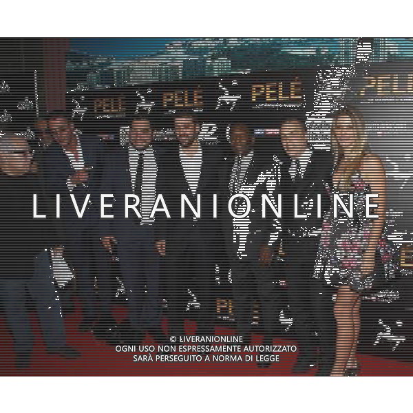Milano ( MI ) 26/03/2016 Cinema The Space Odeon presentazione del film PelÃ‹ Nella foto: Edson Arantes do Nascimento noto come PelÃ‹ con altre persone PH Lauro Montagnini