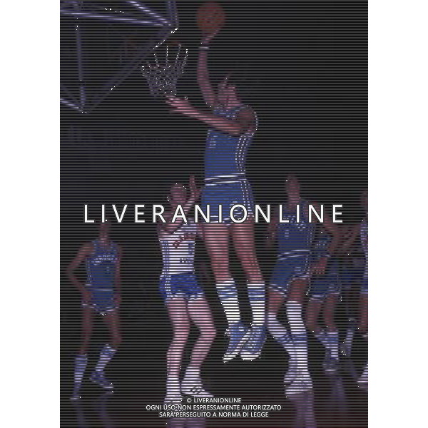 RETROSPETTIVA MIKE SILVESTER NELLA FOTO MIKE SILVESTER CON LA MAGLIA DELL\'INNOCENTI MILANO AG ALDO LIVERANI SAS