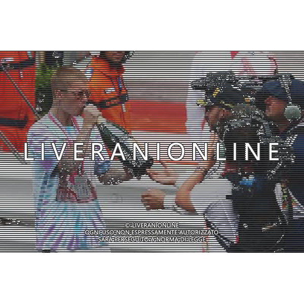 Race winner Lewis Hamilton (GBR) Mercedes AMG F1 with Justin Bieber (CDN) Singer at the podium. 29.05.2015. Formula 1 World Championship, Rd 6, Monaco Grand Prix, Monte Carlo, Monaco, Race Day. AG ALDO LIVERANI SAS ONLY ITALY