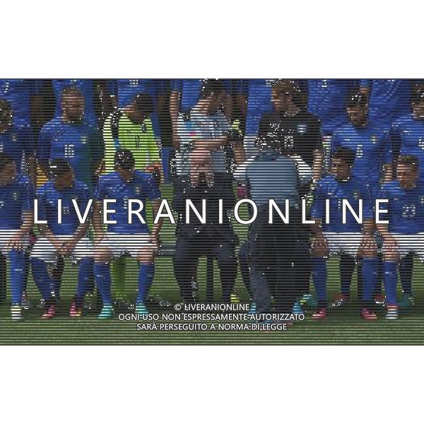 Raduno Nazionale Italiana Pre Europeo UEFA Francia 2016 Firenze - 01.06.2016 Foto Ufficiale Nella Foto:i giocatori e tavecchio si preparono per la foto /Ph.Vitez-Ag. Aldo Liverani