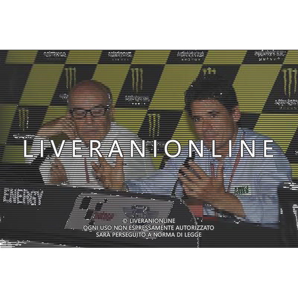 03.06.2016. Montmelo\' Spagna.Aleix CrivillŽ viene introdotto tra le leggende del MotoGP da Carmelo Ezpleta. ©Piazzolla/AGENZIA ALDO LIVERANI SAS Montmelo\' Gp Spagna - motomondiale Gran Premio di Catalunya 03.06.2016