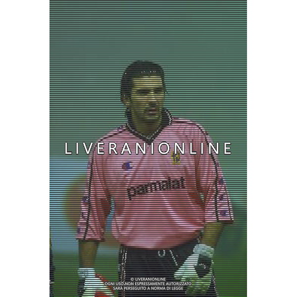 PARMA 23-11-2000 COPPA UEFA 3 TURNO PARMA MONACO 1860 NELLA FOTO GIANLUIGI BUFFON AG ALDO LIVERANI SAS