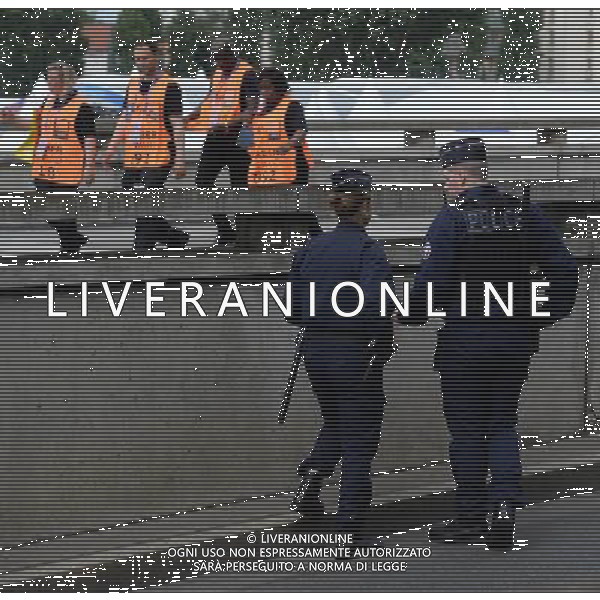 UEFA Francia EURO 2016 Final Tournament Group Stage A Parigi - 10.06.2016 Francia-Romania Nella Foto: Esterno dello stadio Stade de France Saint Denis prima della partita inaugurale - Controlli sicurezza da parte della Polizia /Ph.Vitez-Ag. Aldo Liverani