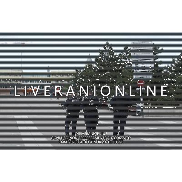 UEFA Francia EURO 2016 Final Tournament Group Stage A Parigi - 10.06.2016 Francia-Romania Nella Foto: Esterno dello stadio Stade de France Saint Denis prima della partita inaugurale - Controlli sicurezza da parte della Polizia /Ph.Vitez-Ag. Aldo Liverani