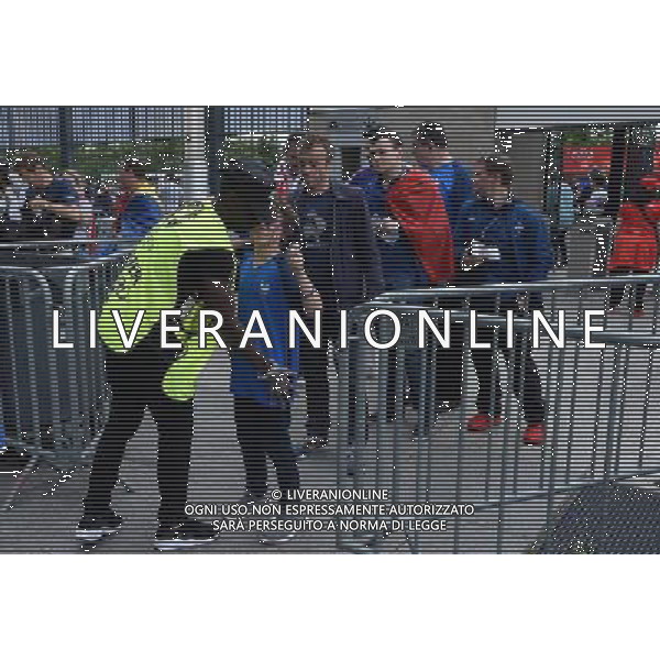 UEFA Francia EURO 2016 Final Tournament Group Stage A Parigi - 10.06.2016 Francia-Romania Nella Foto:Ingresso tifosi, controlli sicurezza, catering, tifosi francia /Ph.Vitez-Ag. Aldo Liverani