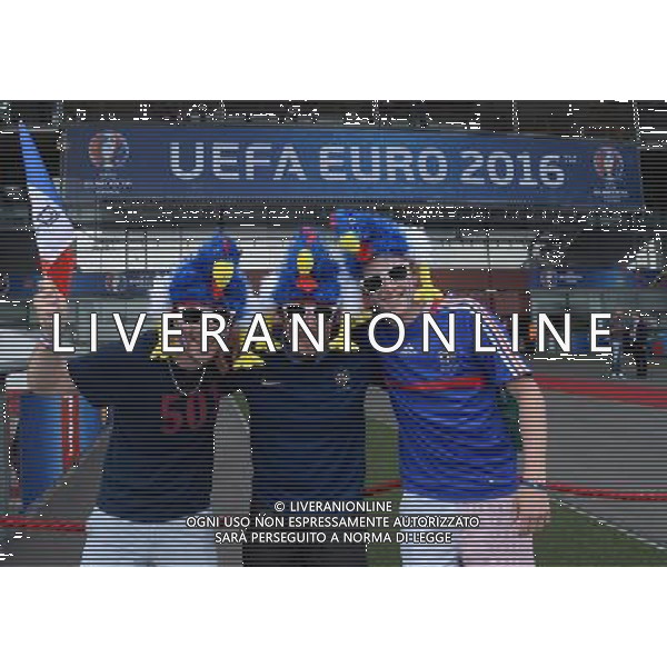 UEFA Francia EURO 2016 Final Tournament Group Stage A Parigi - 10.06.2016 Francia-Romania Nella Foto:Ingresso tifosi, controlli sicurezza, catering, tifosi francia /Ph.Vitez-Ag. Aldo Liverani