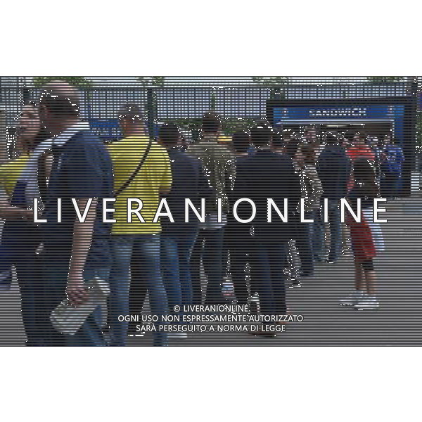 UEFA Francia EURO 2016 Final Tournament Group Stage A Parigi - 10.06.2016 Francia-Romania Nella Foto:Ingresso tifosi, controlli sicurezza, catering, tifosi francia /Ph.Vitez-Ag. Aldo Liverani