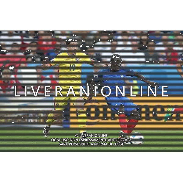 SAINT-DENIS 10.06.2016 MECZ I RUNDA GRUPA A MISTRZOSTW EUROPY 2016: FRANCJA - RUMUNIA --- FIRST ROUND GROUP A UEFA EURO 2016 MATCH: FRANCE - ROMANIA BOGDAN STANCU N GOLO KANTE FOT. PIOTR KUCZA/NEWSPIX.PL Newspix.pl/ AGENZIA ALDO LIVERANI SAS - ITALY ONLY EDITORIAL USE ONLY - Francia - Romania UEFA Francia EURO 2016 Final Tournament Group Stage A Parigi - 10.06.2016