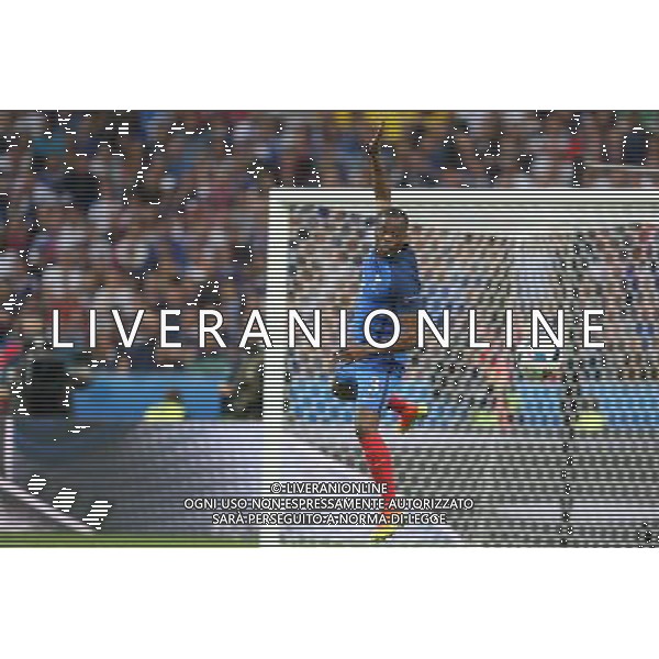 SAINT-DENIS 10.06.2016 MECZ I RUNDA GRUPA A MISTRZOSTW EUROPY 2016: FRANCJA - RUMUNIA --- FIRST ROUND GROUP A UEFA EURO 2016 MATCH: FRANCE - ROMANIA PATRICE EVRA FOT. PIOTR KUCZA/NEWSPIX.PL Newspix.pl/ AGENZIA ALDO LIVERANI SAS - ITALY ONLY EDITORIAL USE ONLY - Francia - Romania UEFA Francia EURO 2016 Final Tournament Group Stage A Parigi - 10.06.2016
