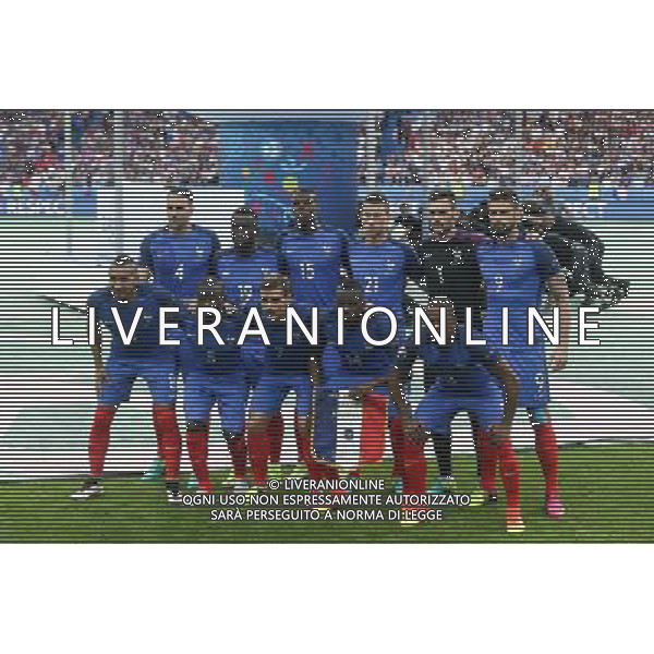SAINT-DENIS 10.06.2016 MECZ I RUNDA GRUPA A MISTRZOSTW EUROPY 2016: FRANCJA - RUMUNIA --- FIRST ROUND GROUP A UEFA EURO 2016 MATCH: FRANCE - ROMANIA - FORMAZIONE SQUADRA FRANCIA ADIL RAMI BACARY SAGNA PAUL POGBA LAURENT KOSCIELNY HUGO LLORIS OLIVIER GIROUD DIMITRI PAYET N\'GOLO KANTE ANTOINE GRIEZMANN BLAISE MATUIDI PATRICE EVRA FOT. PIOTR KUCZA/NEWSPIX.PL Newspix.pl/ AGENZIA ALDO LIVERANI SAS - ITALY ONLY EDITORIAL USE ONLY - Francia - Romania UEFA Francia EURO 2016 Final Tournament Group Stage A Parigi - 10.06.2016