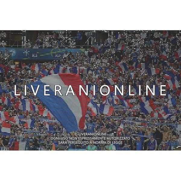 SAINT-DENIS 10.06.2016 MECZ I RUNDA GRUPA A MISTRZOSTW EUROPY 2016: FRANCJA - RUMUNIA --- FIRST ROUND GROUP A UEFA EURO 2016 MATCH: FRANCE - ROMANIA KIBICE FRANCJI - TIFOSI FRANCIA FOT. PIOTR KUCZA/NEWSPIX.PL Newspix.pl/ AGENZIA ALDO LIVERANI SAS - ITALY ONLY EDITORIAL USE ONLY - Francia - Romania UEFA Francia EURO 2016 Final Tournament Group Stage A Parigi - 10.06.2016