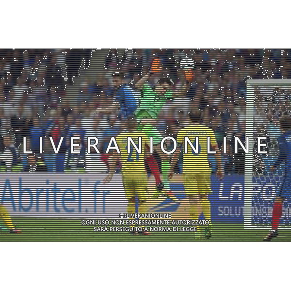 SAINT-DENIS 10.06.2016 MECZ I RUNDA GRUPA A MISTRZOSTW EUROPY 2016: FRANCJA - RUMUNIA --- FIRST ROUND GROUP A UEFA EURO 2016 MATCH: FRANCE - ROMANIA OLIVIER GIROUD CIPRIAN TATARUSANU - GOL FOT. PIOTR KUCZA/NEWSPIX.PL Newspix.pl/ AGENZIA ALDO LIVERANI SAS - ITALY ONLY EDITORIAL USE ONLY - Francia - Romania UEFA Francia EURO 2016 Final Tournament Group Stage A Parigi - 10.06.2016