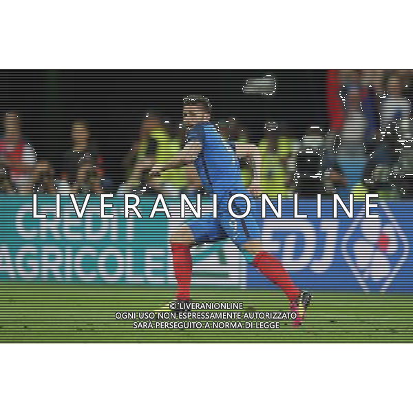 SAINT-DENIS 10.06.2016 MECZ I RUNDA GRUPA A MISTRZOSTW EUROPY 2016: FRANCJA - RUMUNIA --- FIRST ROUND GROUP A UEFA EURO 2016 MATCH: FRANCE - ROMANIA ESULTANZA DOPO IL GOL DI OLIVIER GIROUD FOT. PIOTR KUCZA/NEWSPIX.PL Newspix.pl/ AGENZIA ALDO LIVERANI SAS - ITALY ONLY EDITORIAL USE ONLY - Francia - Romania UEFA Francia EURO 2016 Final Tournament Group Stage A Parigi - 10.06.2016