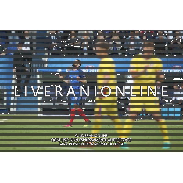 SAINT-DENIS 10.06.2016 MECZ I RUNDA GRUPA A MISTRZOSTW EUROPY 2016: FRANCJA - RUMUNIA --- FIRST ROUND GROUP A UEFA EURO 2016 MATCH: FRANCE - ROMANIA ESULTANZA DOPO IL GOL DI OLIVIER GIROUD FOT. PIOTR KUCZA/NEWSPIX.PL Newspix.pl/ AGENZIA ALDO LIVERANI SAS - ITALY ONLY EDITORIAL USE ONLY - Francia - Romania UEFA Francia EURO 2016 Final Tournament Group Stage A Parigi - 10.06.2016
